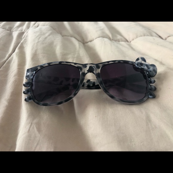 None Accessories - NWOT Hello Kitty Sunglasses